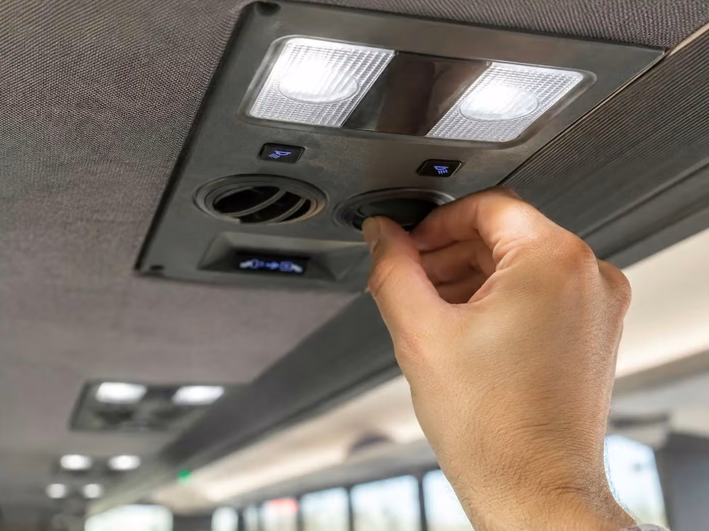 manhattan beach 25 passenger minibus air conditioning