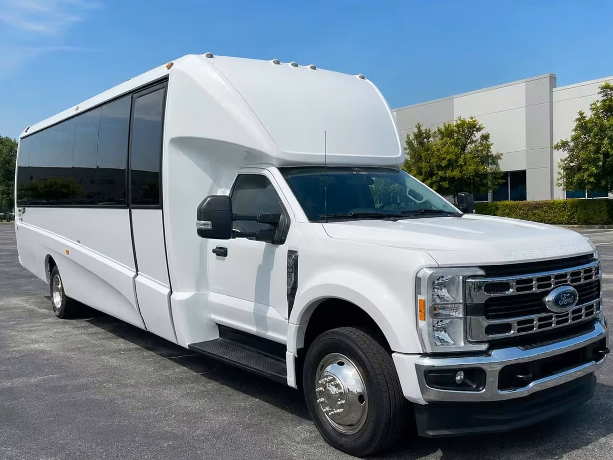 manhattan beach 25 passenger minibus rental