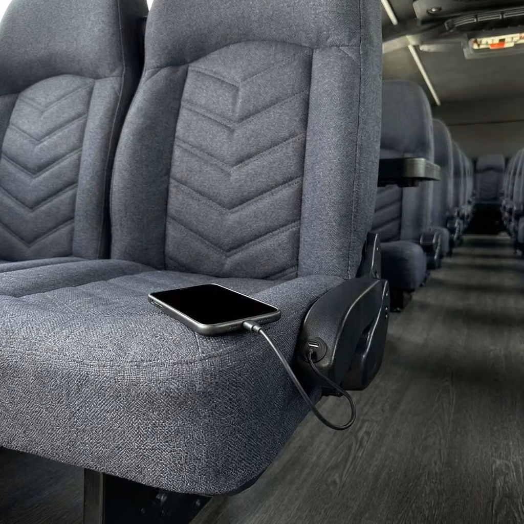 manhattan beach 25 passenger minibus usb charging