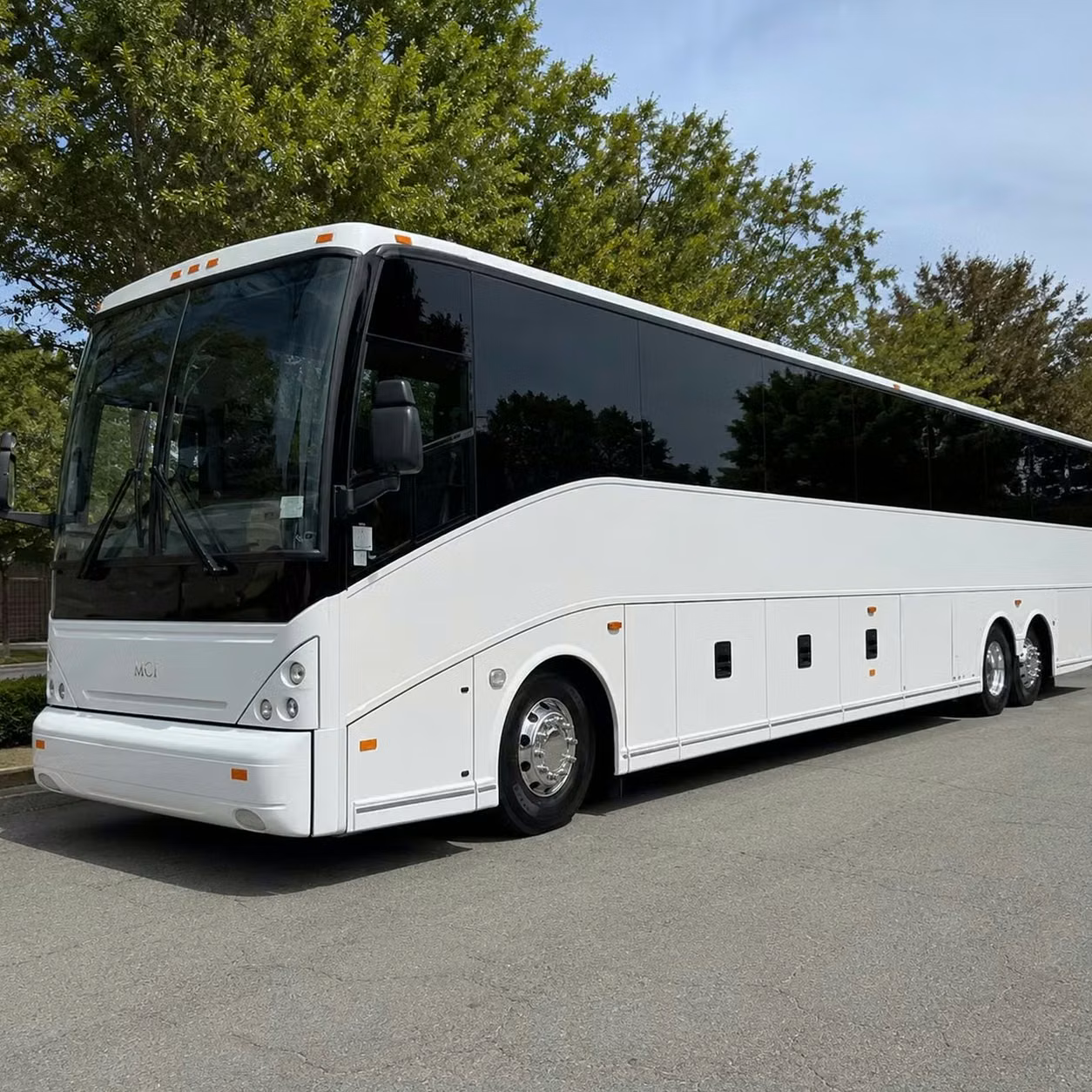 manhattan beach employee charter bus services built around your schedule