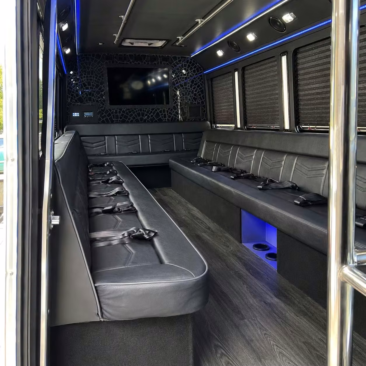 manhattan beach event transportation