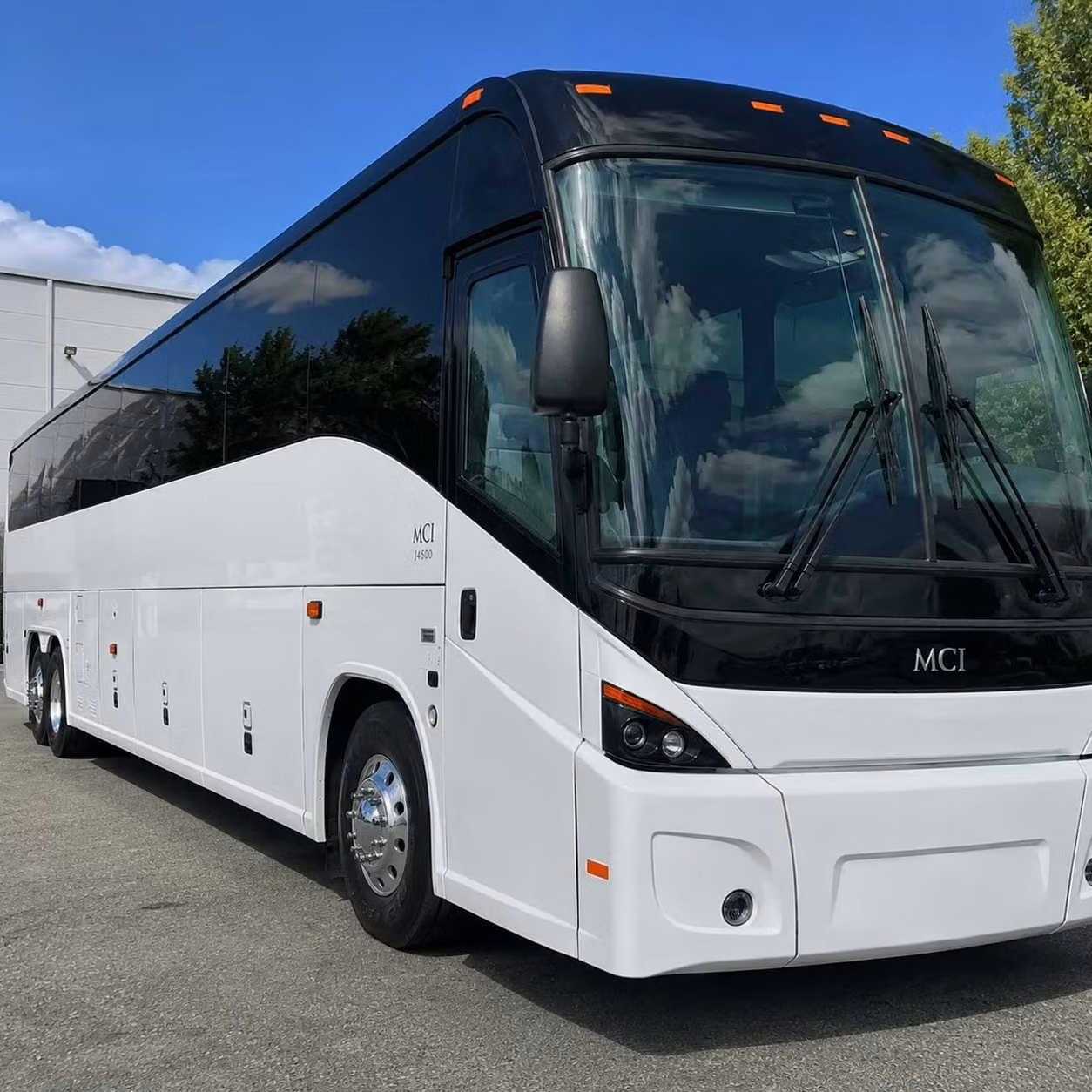 manhattan beach exclusive private shuttles for vips and high ranking officers